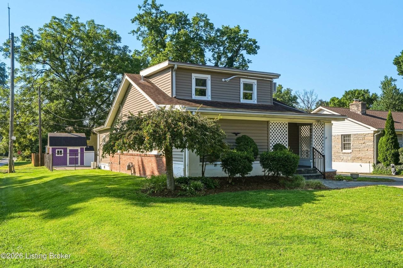 2124 Winston Ave - Photo 3 of 50