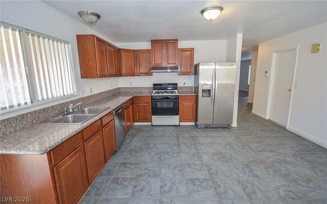 6772 Carrera Dr - Photo 5 of 20
