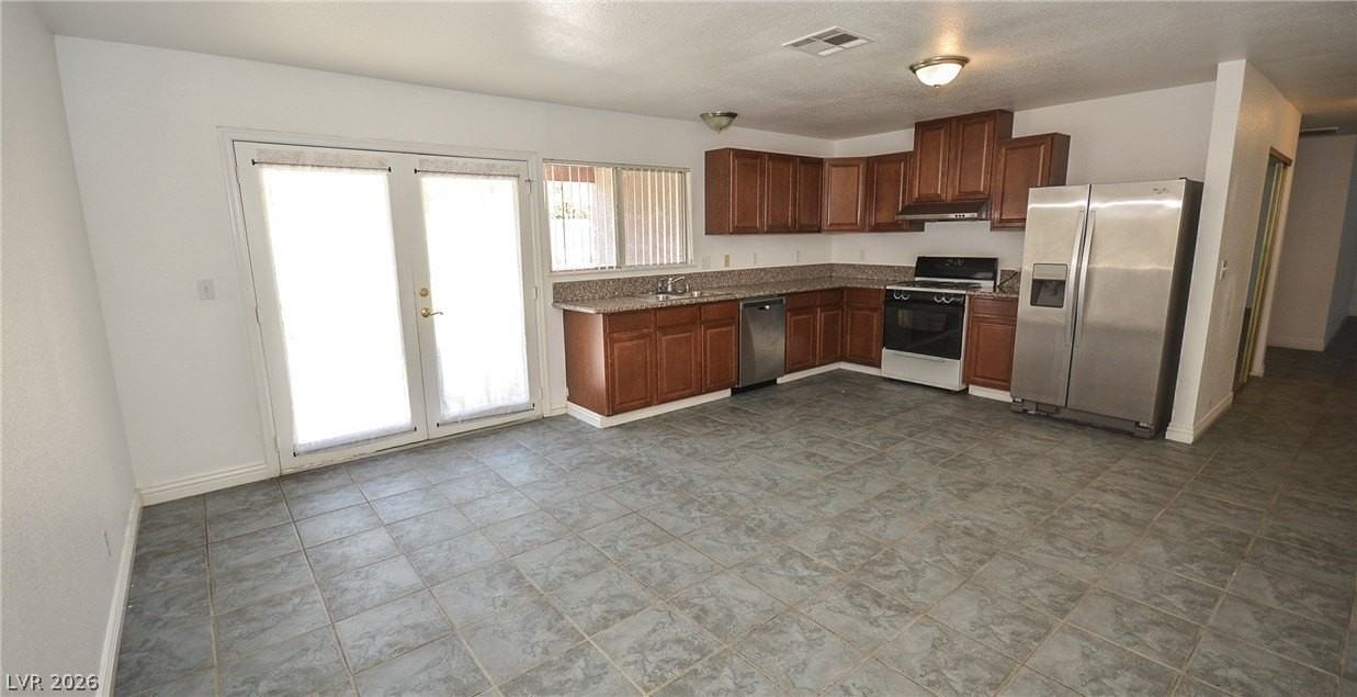 6772 Carrera Dr - Photo 7 of 20