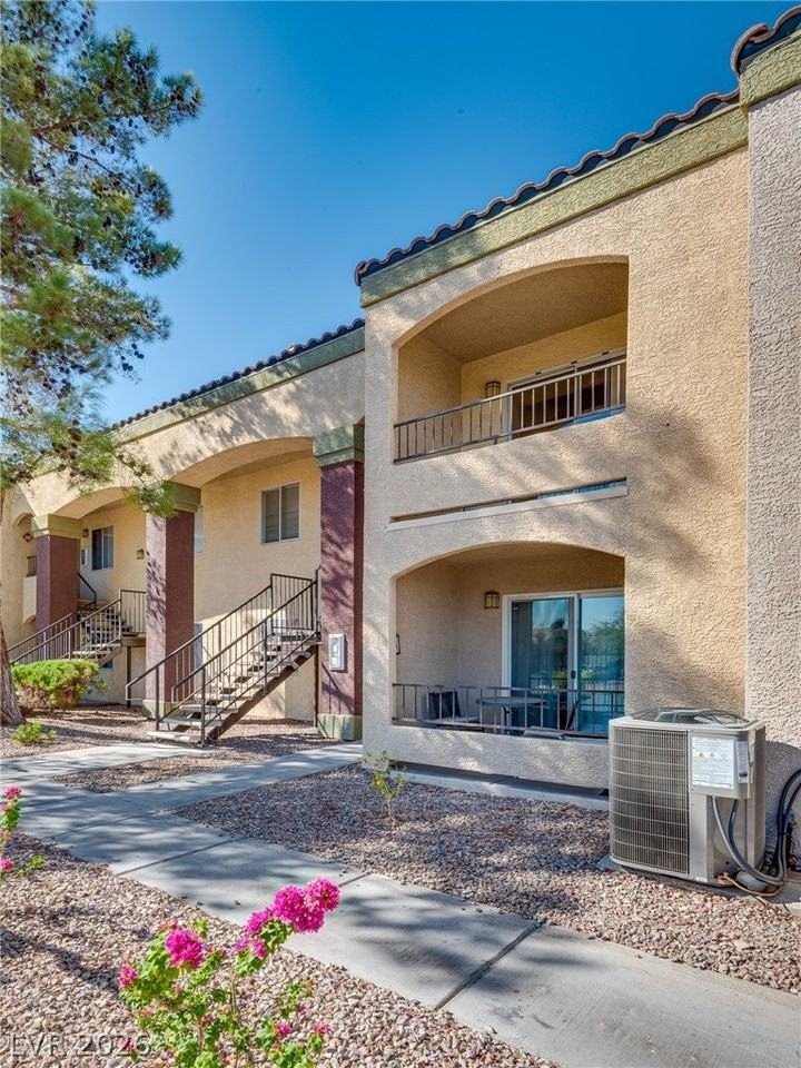 7885 W Flamingo Rd #2088 - Photo 2 of 16