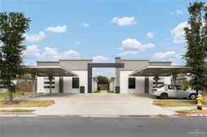 featured image of 1603 Angelina Dr #1