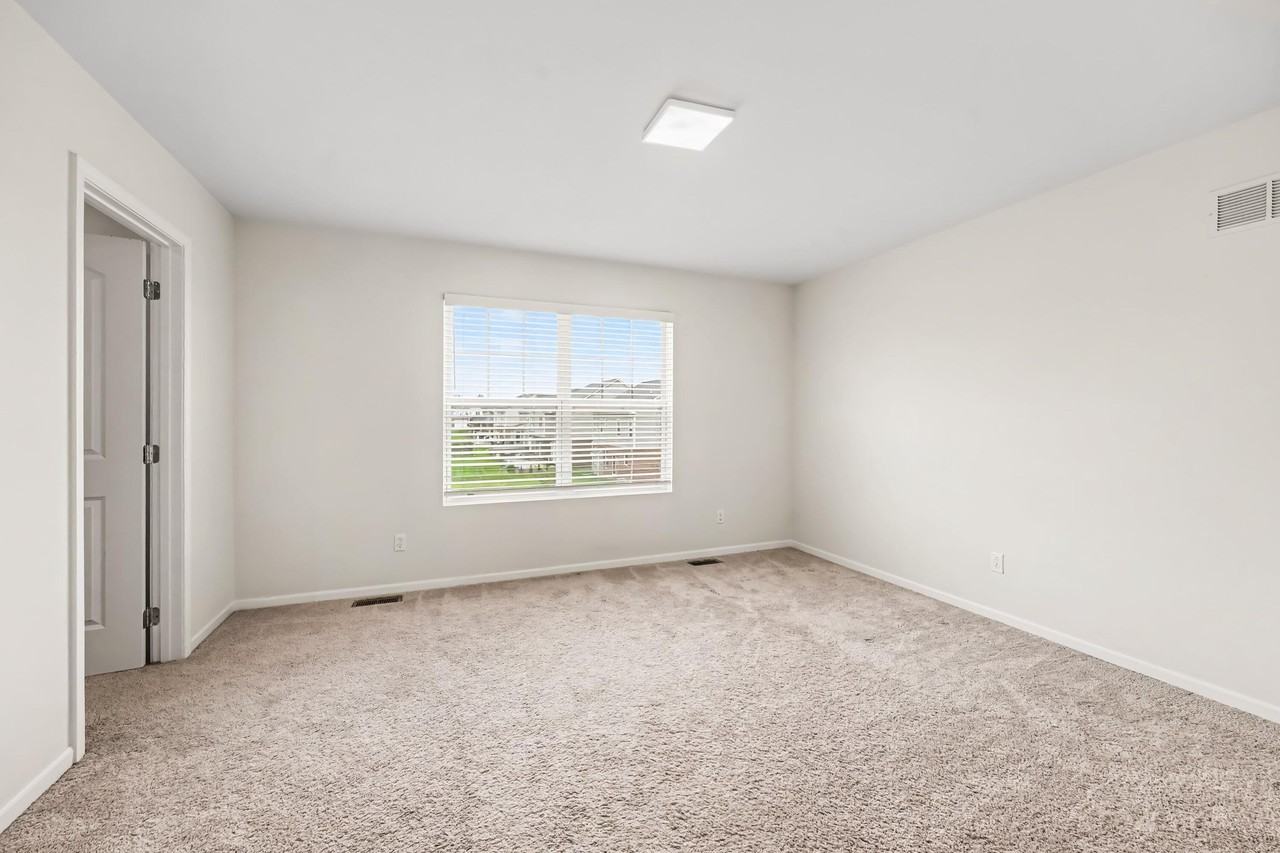 8580 Pioneer St - Photo 7 of 15