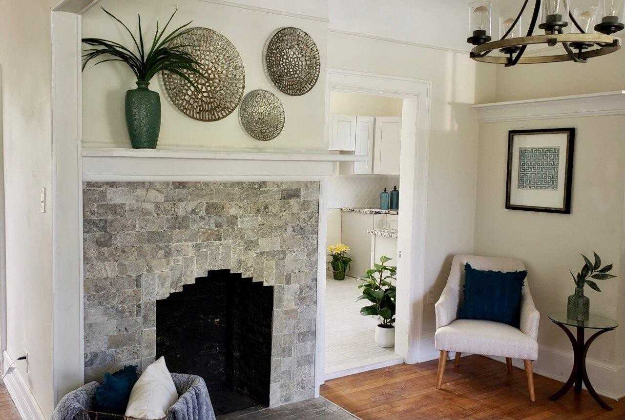 322 King St - Photo 3 of 19