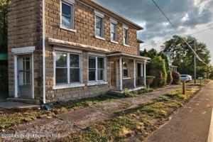 featured image of 511 N Main St