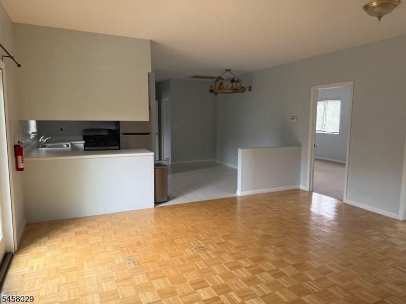 730 Main Street #2L - Photo 3 of 9
