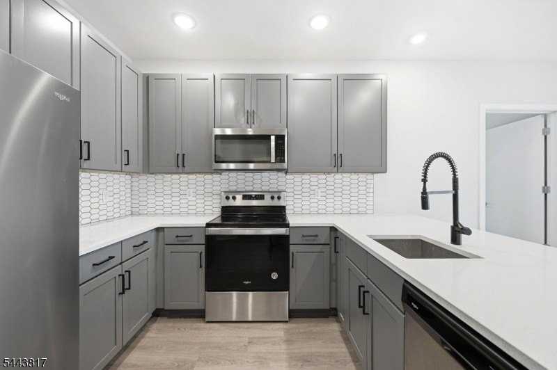 175 Morris St #419 - Photo 5 of 23