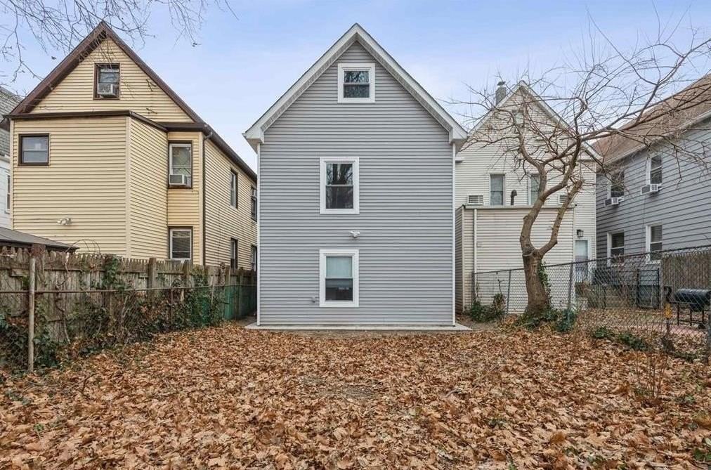 251 Duncan Ave #1 - Photo 4 of 4