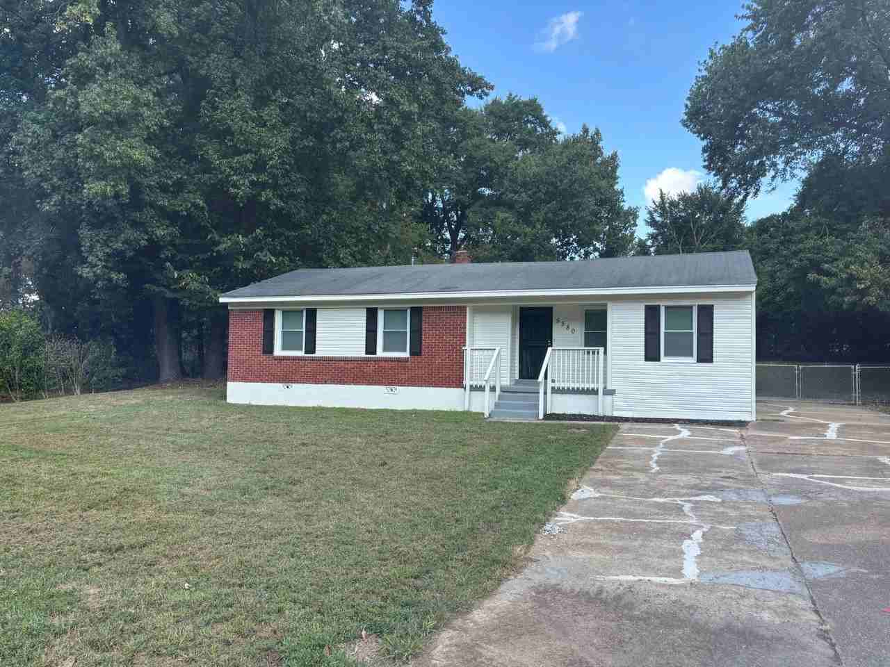 5380 Blackwell Rd - Photo 2 of 24