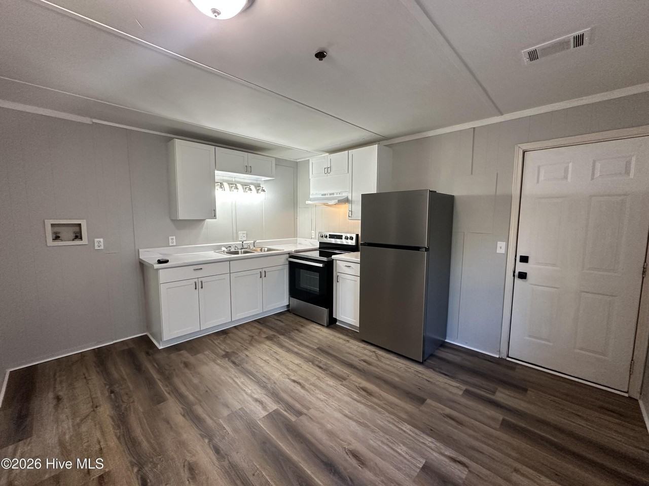 453 Columbia Ave Nw - Photo 3 of 10