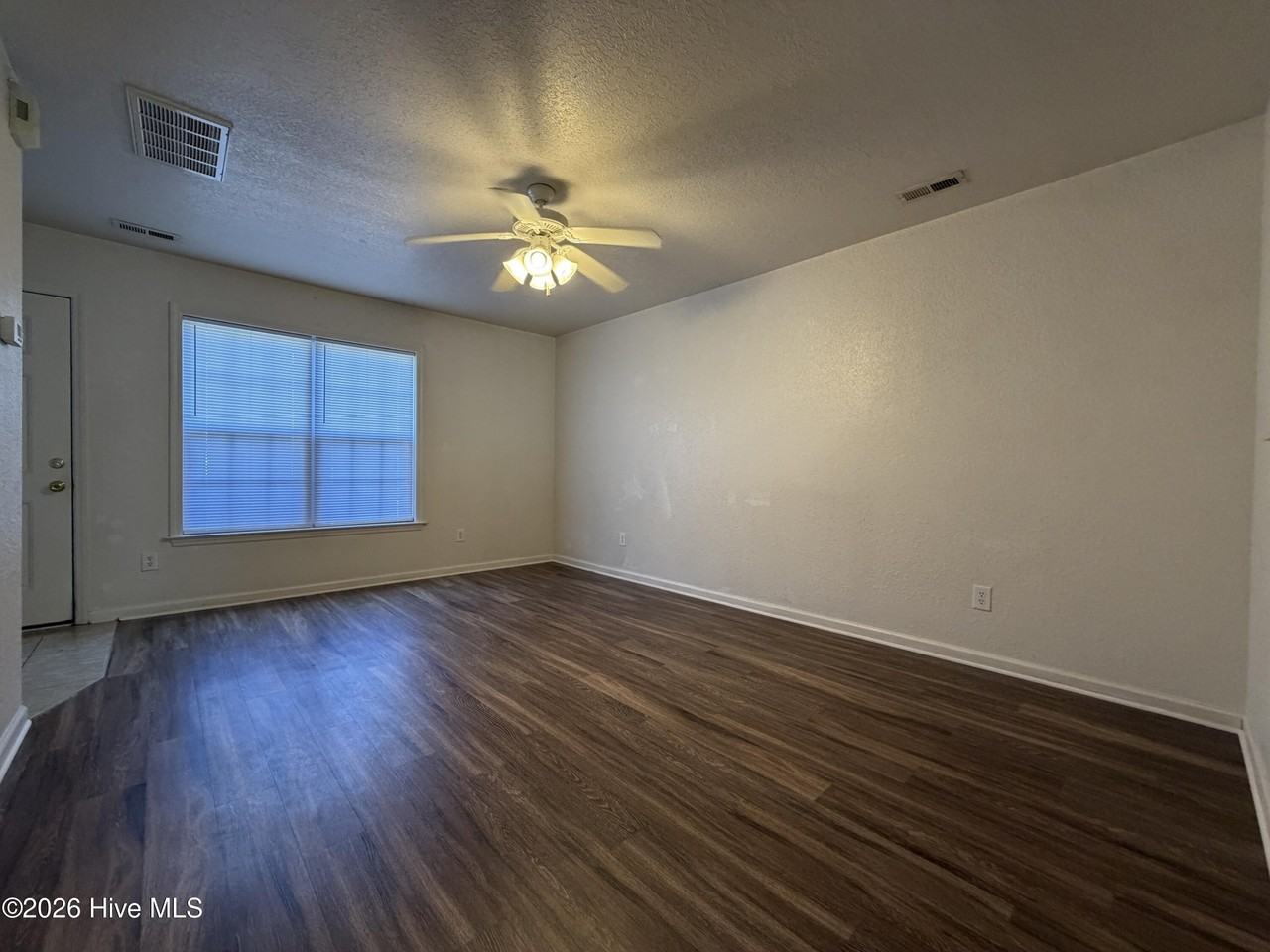 60 Rainbow Dr #11 - Photo 4 of 14