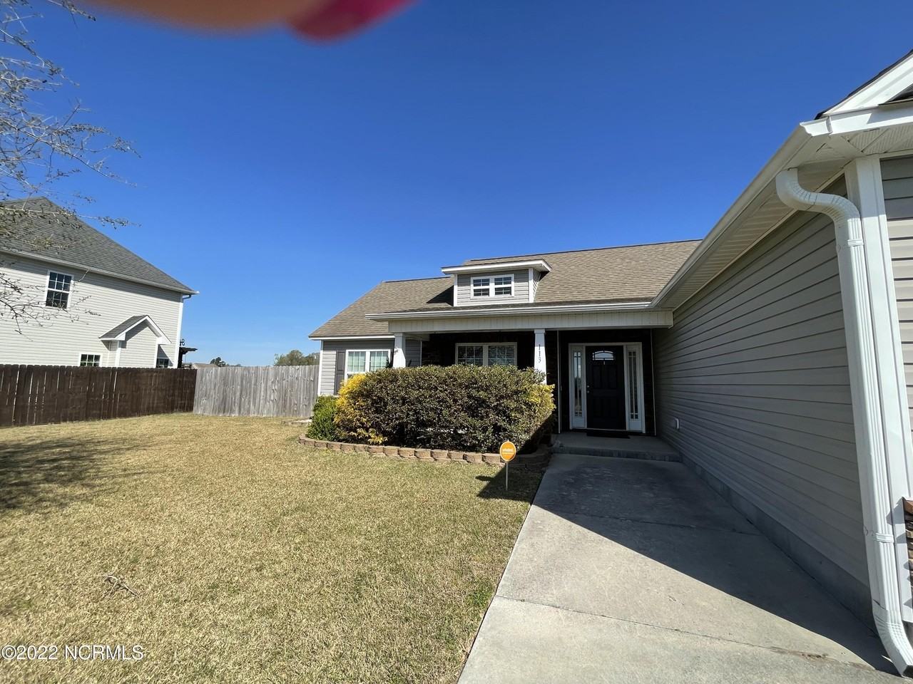 113 Cypress Manor Ct - Photo 2 of 32