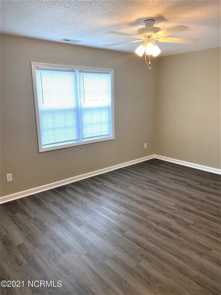 201 Faison Ln - Photo 2 of 9