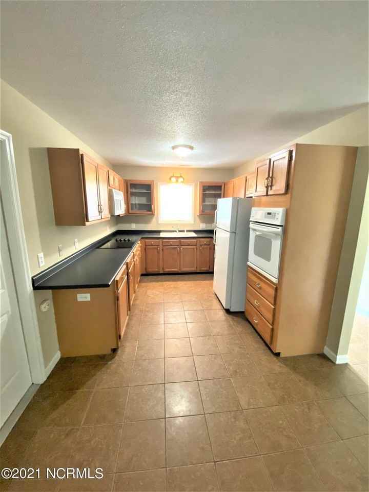 201 Faison Ln - Photo 5 of 9