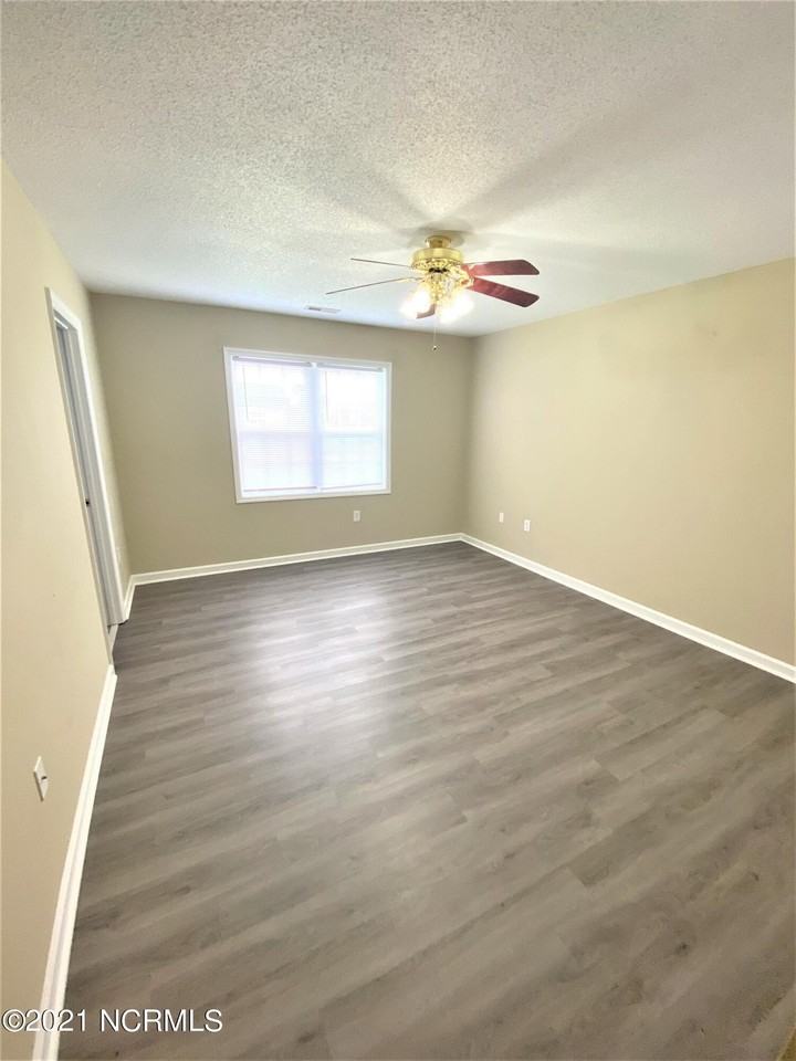 201 Faison Ln - Photo 7 of 9