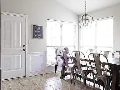 7006 96th St - Photo 5 of 18