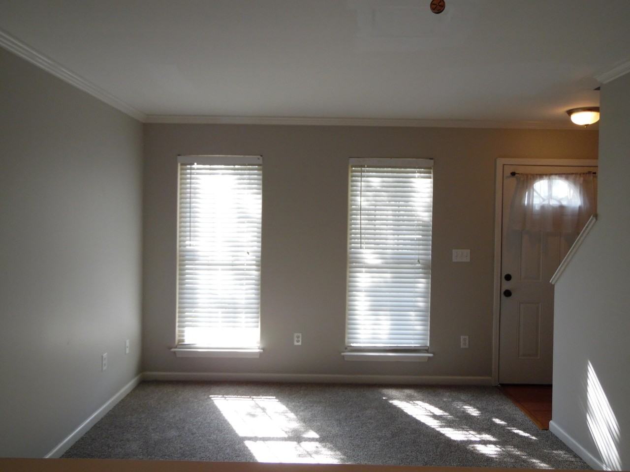 415 Marquis Ave #103 - Photo 4 of 8