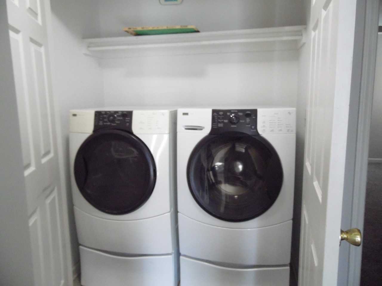 415 Marquis Ave #103 - Photo 7 of 8