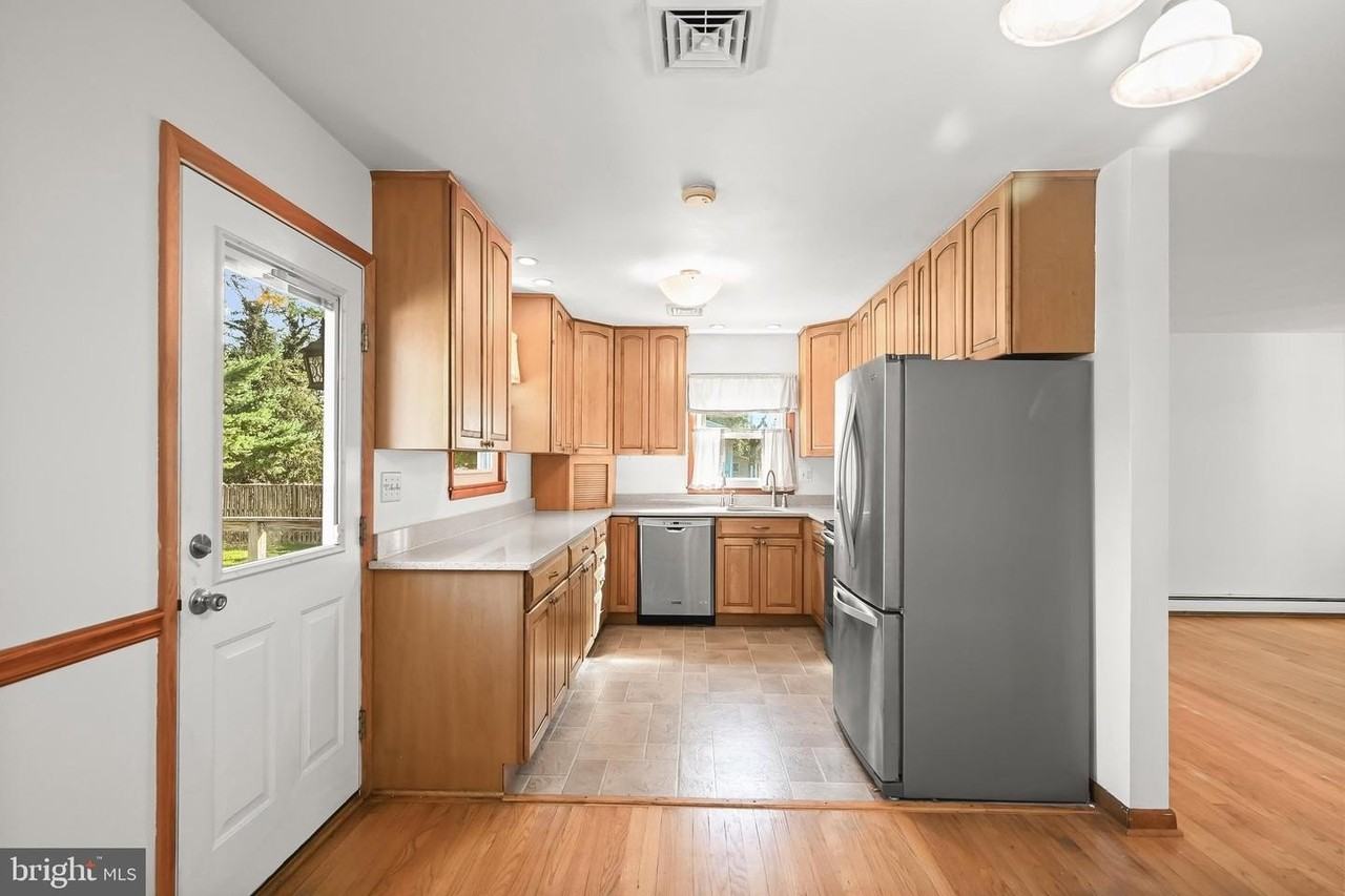 480 Brightwood Rd - Photo 5 of 50