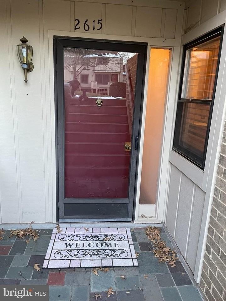 2615 Glengyle Dr - Photo 2 of 41