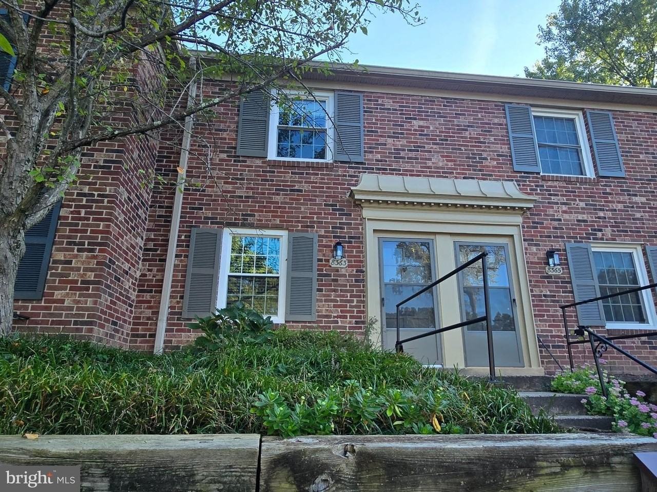 8363 Dunham Ct - Photo 2 of 14