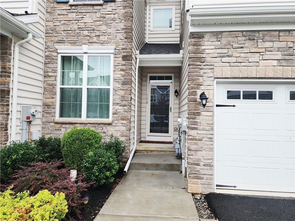 524 Gray Feather Way - Photo 3 of 3