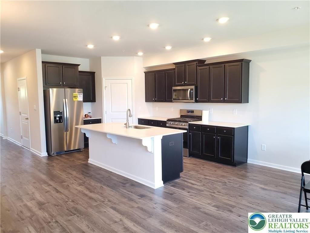 1081 Turnstone Dr - Photo 4 of 37