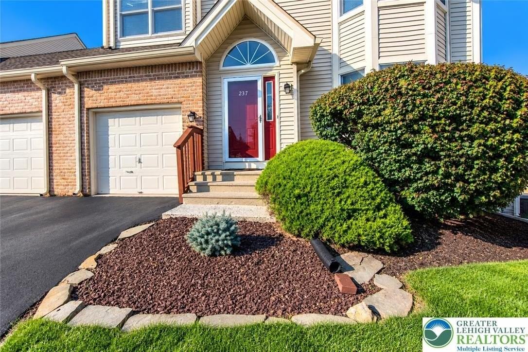 237 Ridings Cir - Photo 3 of 50