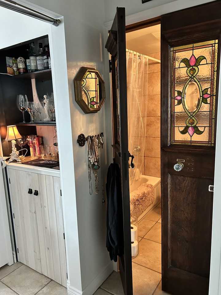 1845 Bellevue Avenue ##305 - Photo 5 of 11