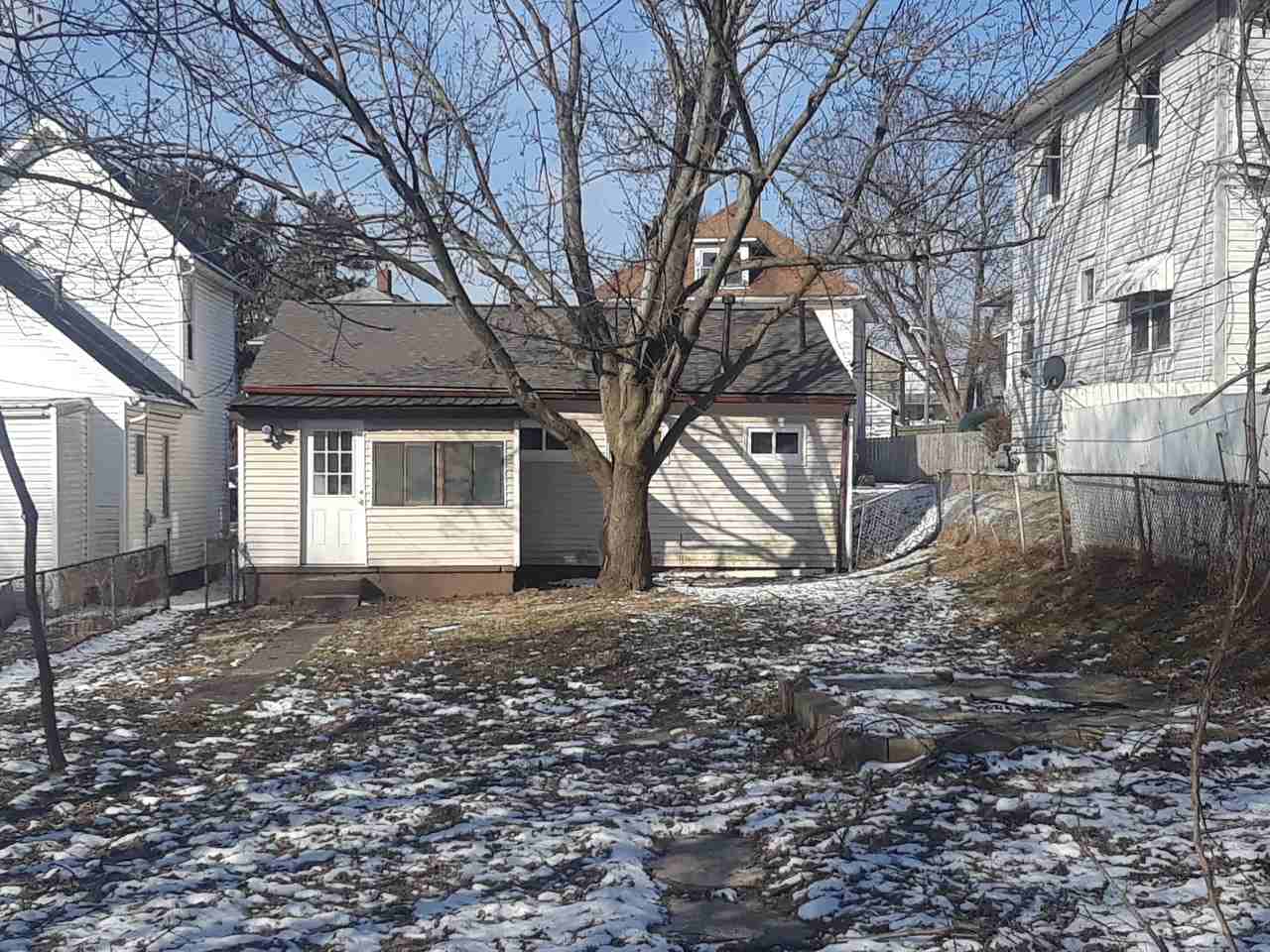 222 Rosehill Avenue - Photo 2 of 11