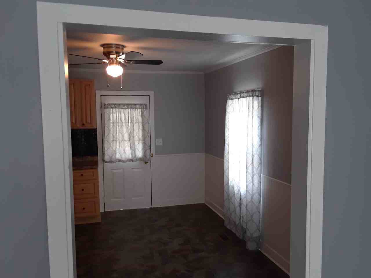 222 Rosehill Avenue - Photo 5 of 11