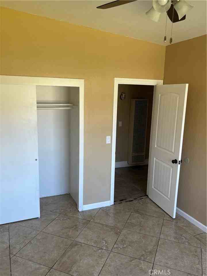 13714 E Shaver St - Photo 4 of 6