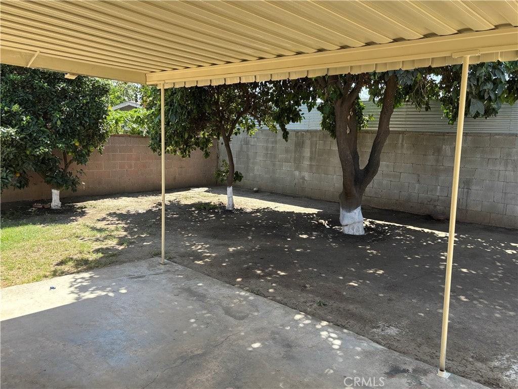 13714 E Shaver St - Photo 5 of 6