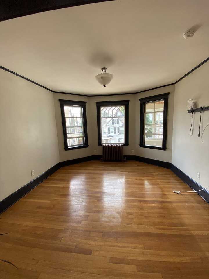 68 Fremont St - Photo 7 of 13