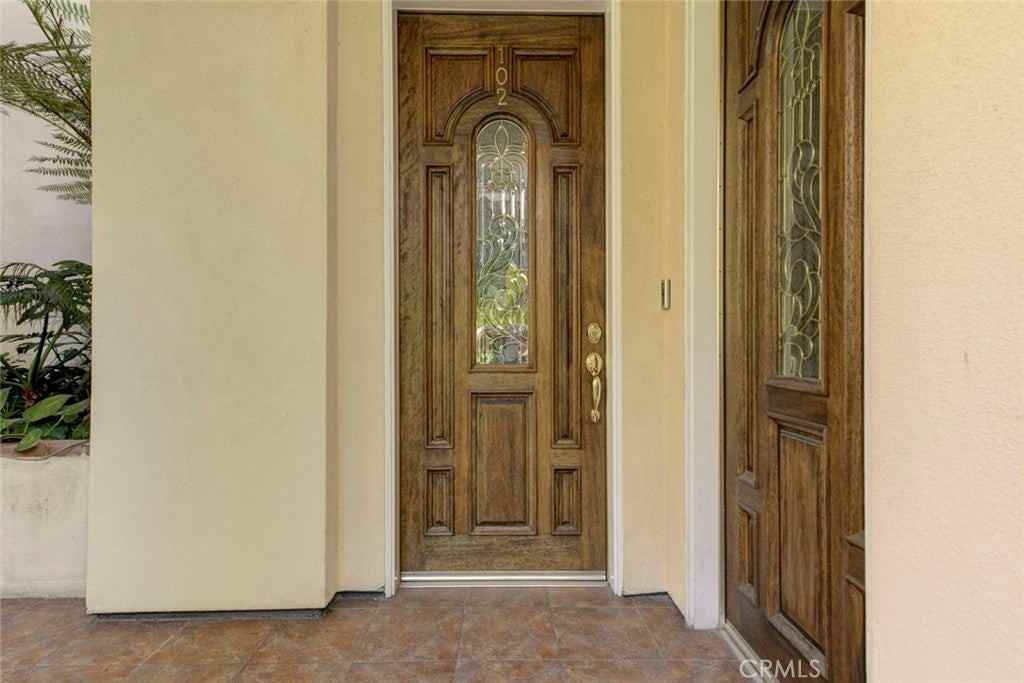 556 E Palm Ave - Photo 2 of 17