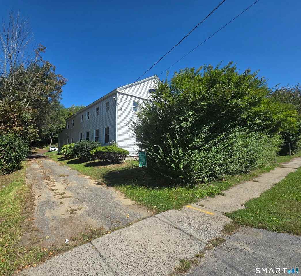 684 Main St - Photo 5 of 28