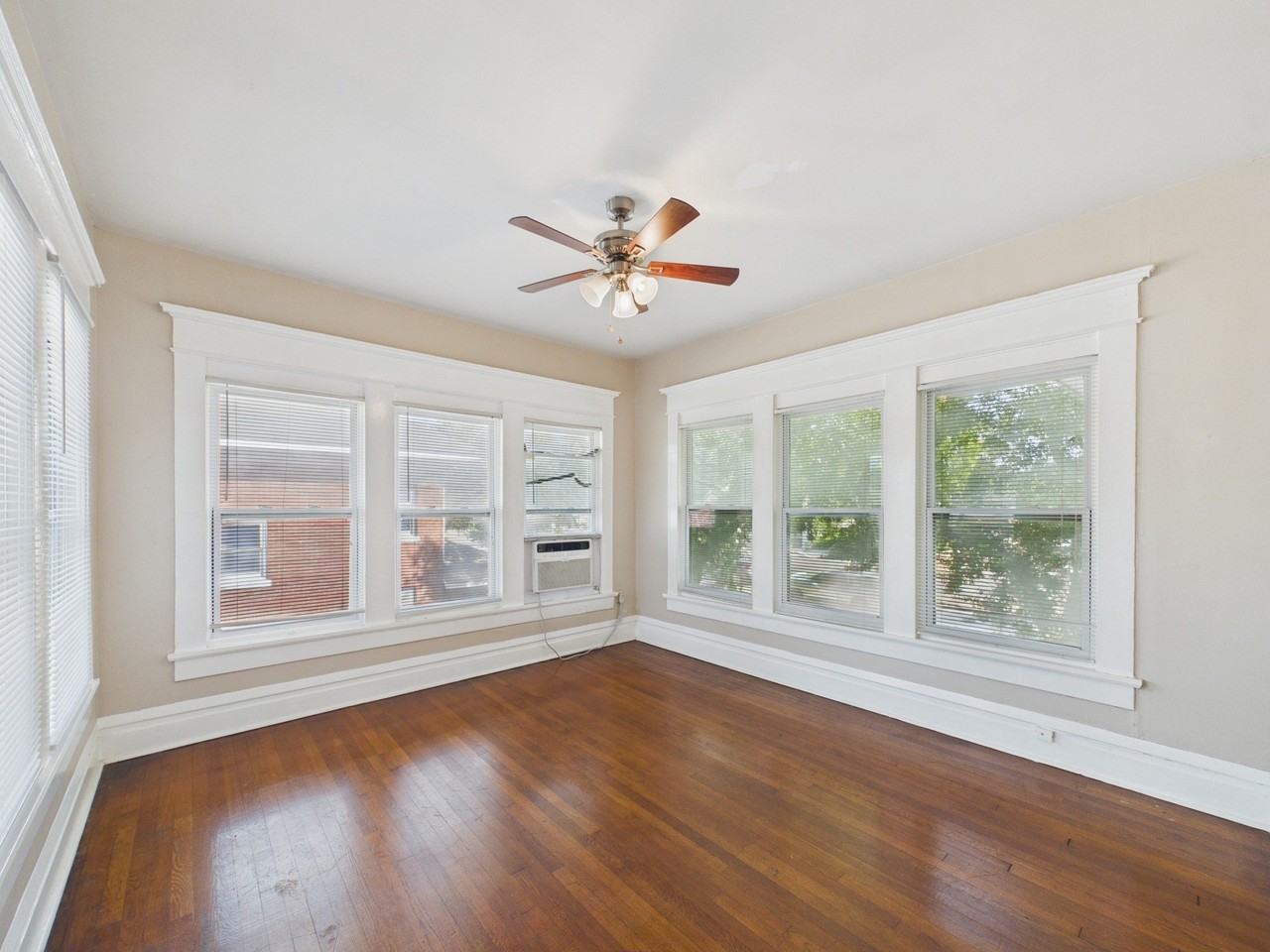 1630 Richmond Ave Apt 4 - Photo 4 of 19