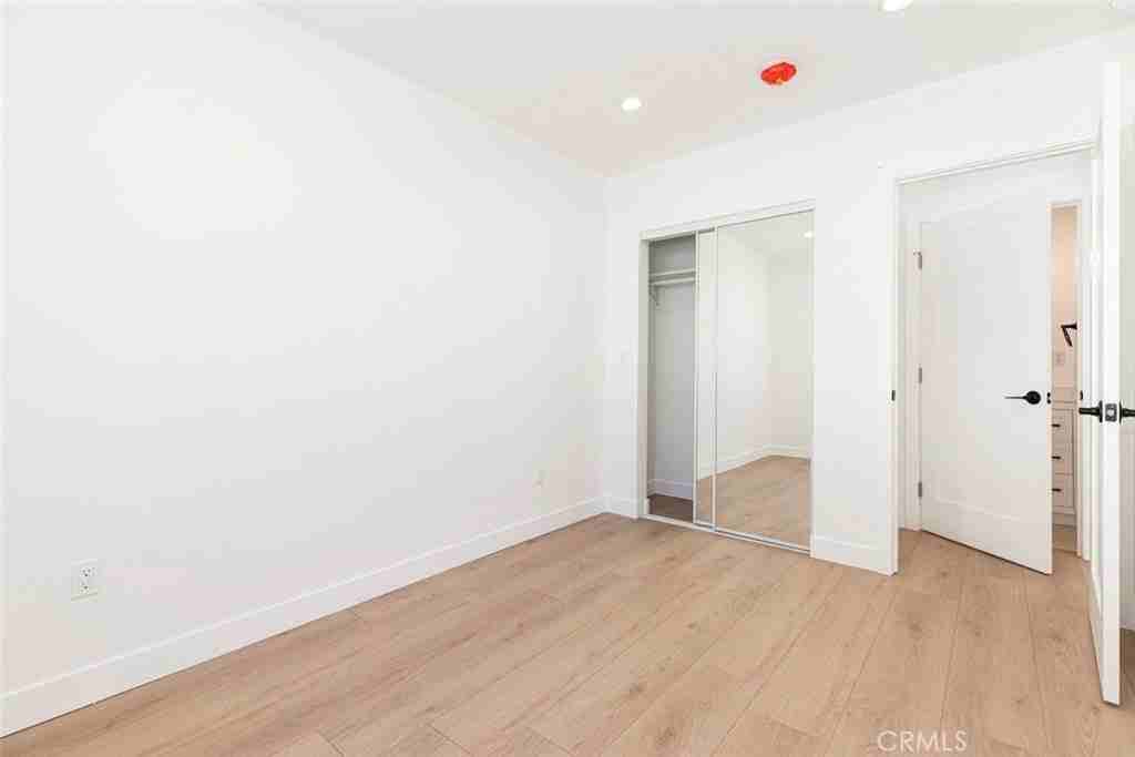 13932 Vanowen St - Photo 6 of 9