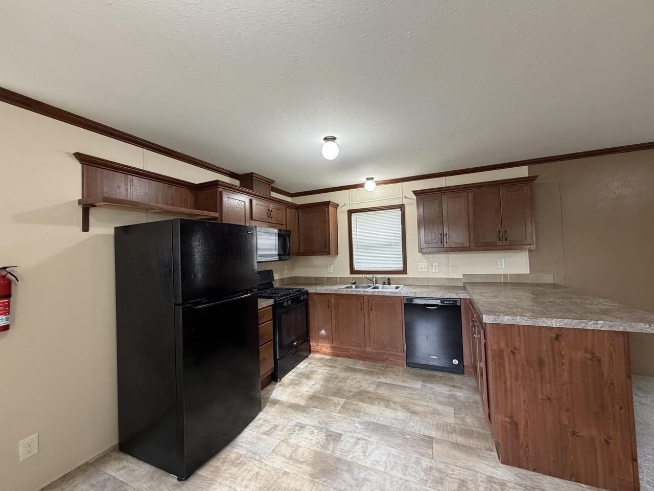 1400 Iowa Pl #T72 - Photo 4 of 25