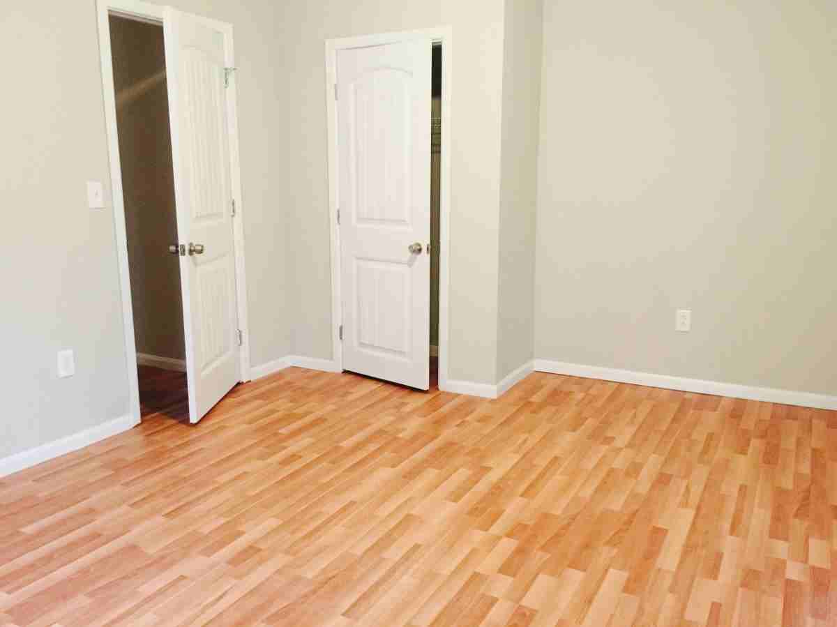 3301 Glenbrook Pl #1 - Photo 3 of 9