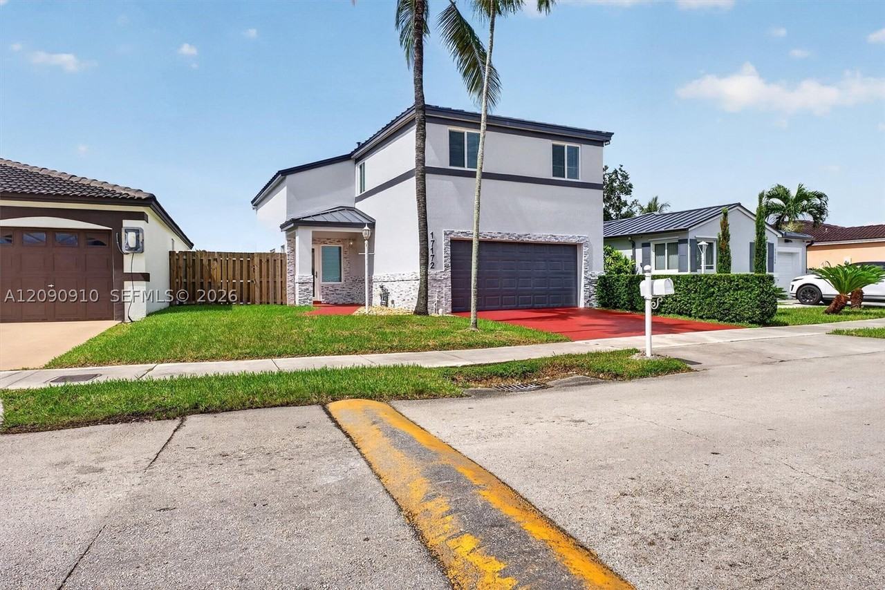 17172 Sw 139th Pl - Photo 2 of 50