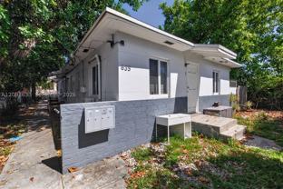 635 Sw 16th Ave #3 - Photo 1 of 1