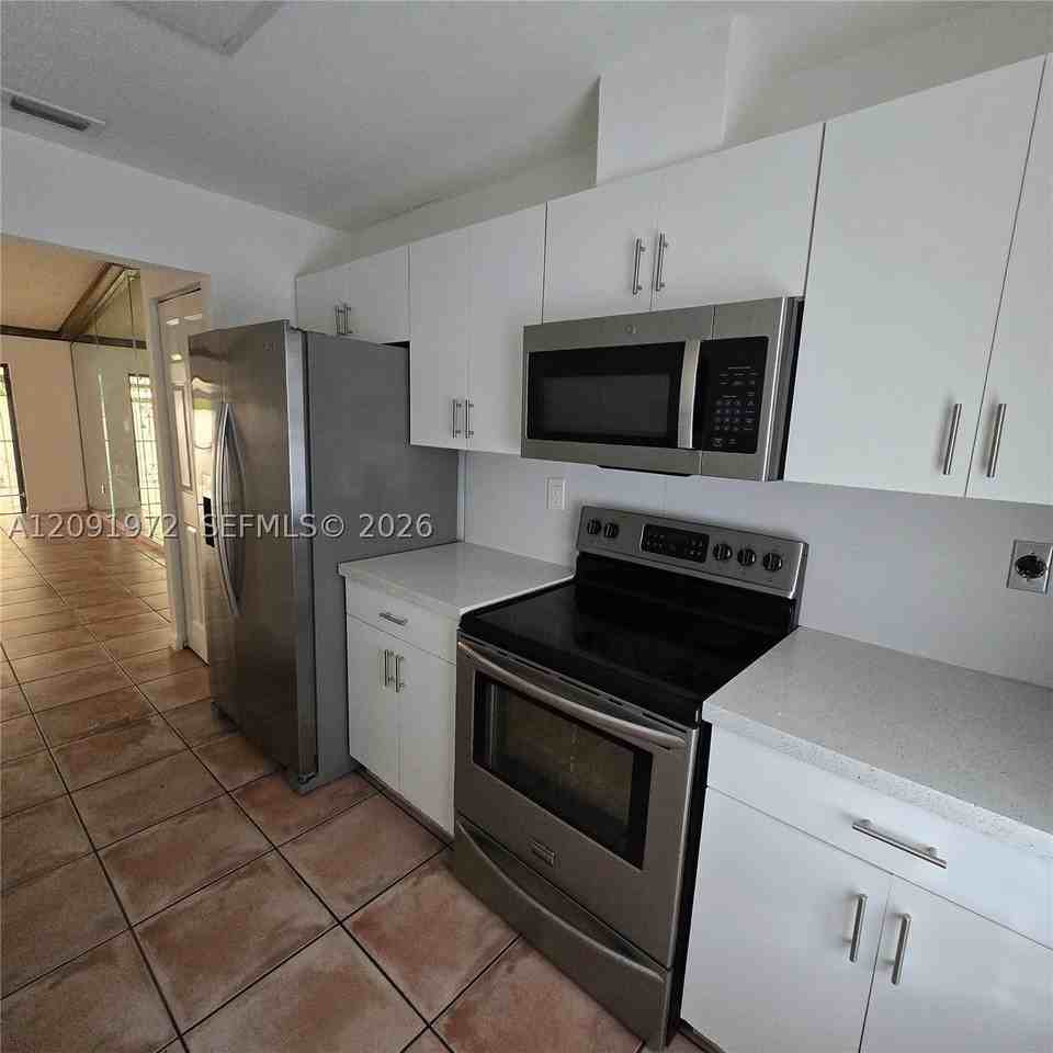 4907 Sw 137th Ct #0 - Photo 4 of 12
