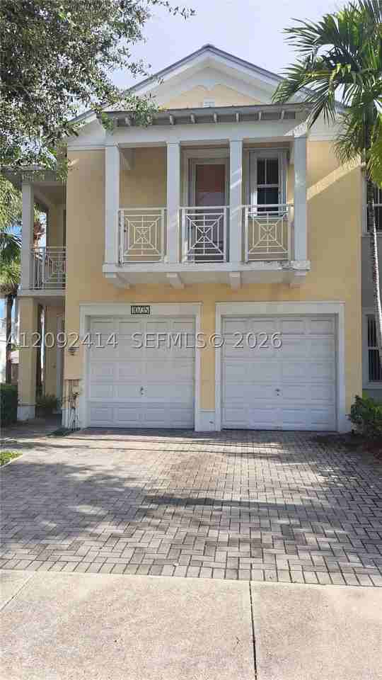 10735 Nw 75th St - Photo 5 of 16