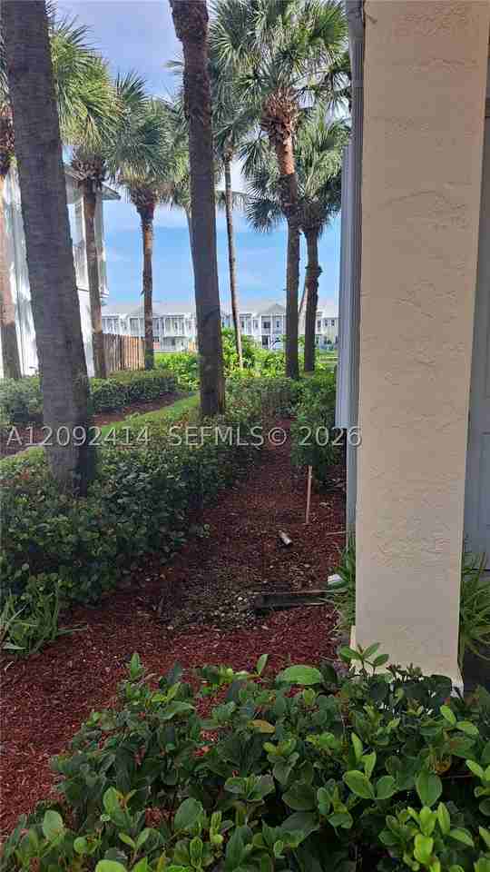 10735 Nw 75th St - Photo 7 of 16