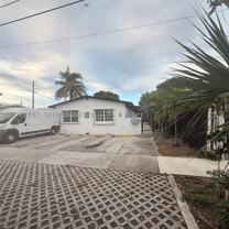 1273 Nw 24th St #4 - Photo 1 of 1