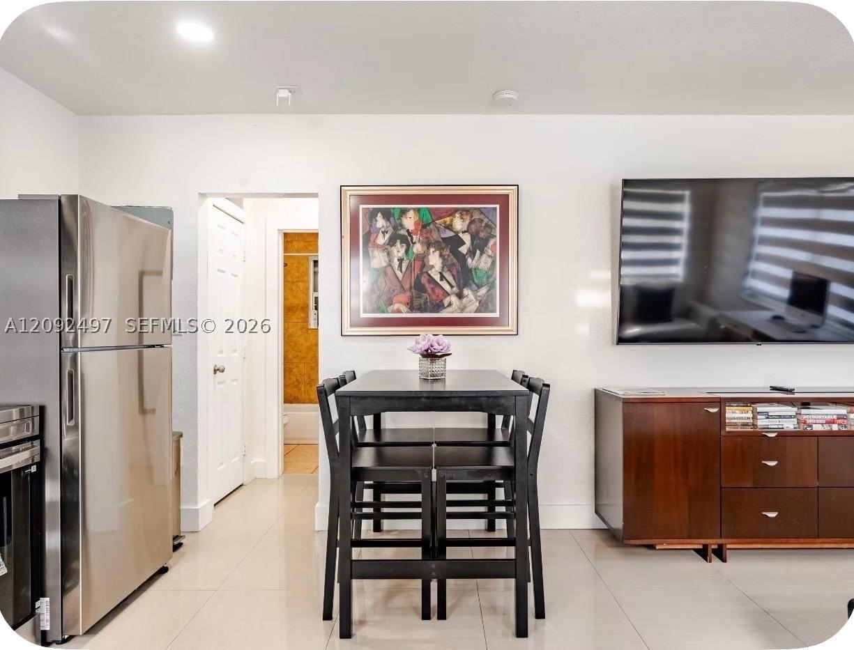 1273 Nw 24th St #4 - Photo 2 of 21