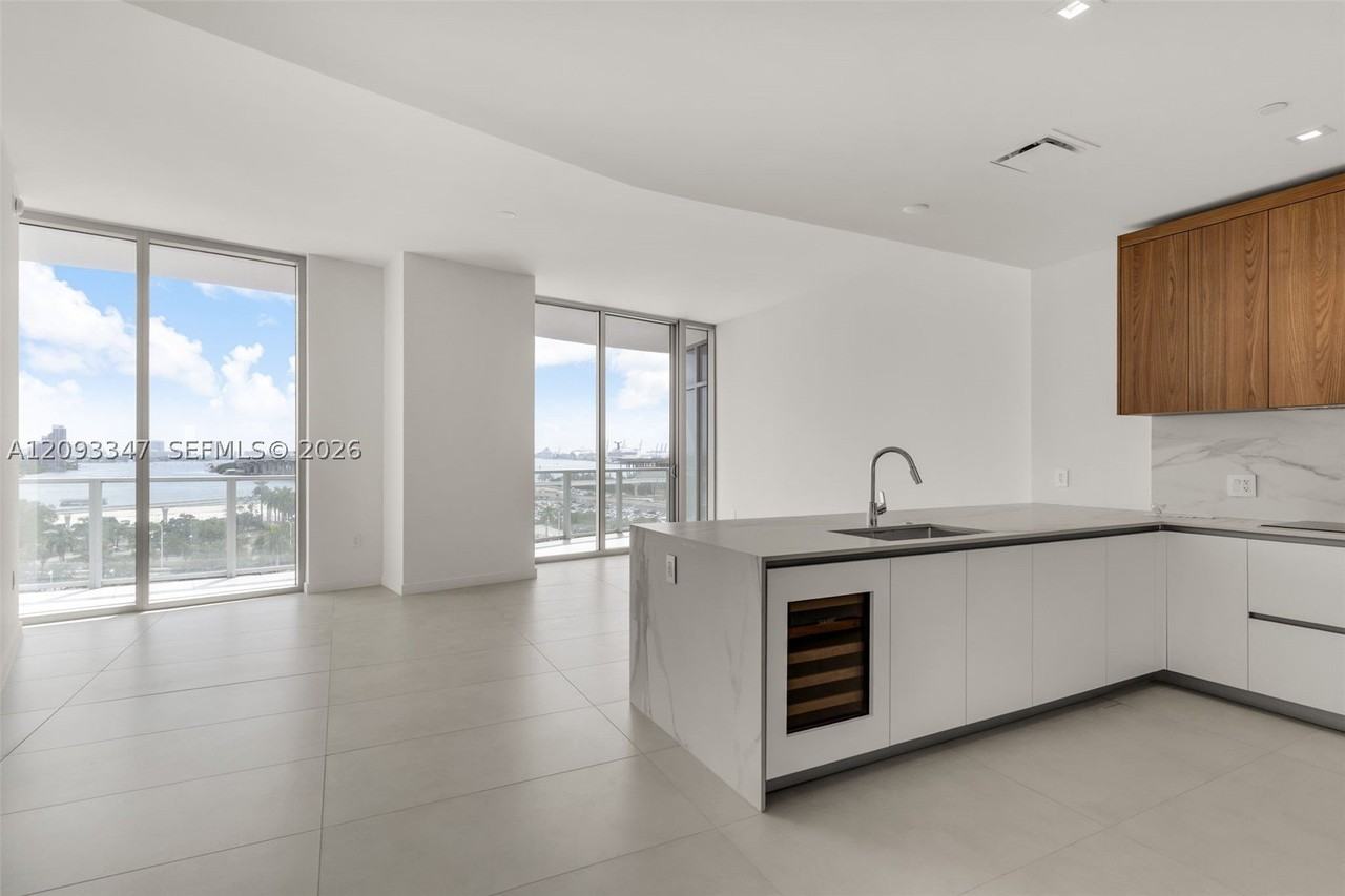 1400 Biscayne Blvd #706