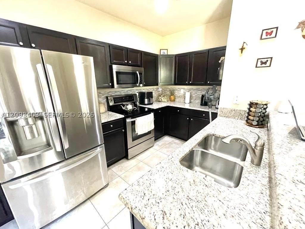 17030 Sw 95th Ter #17030 - Photo 6 of 41