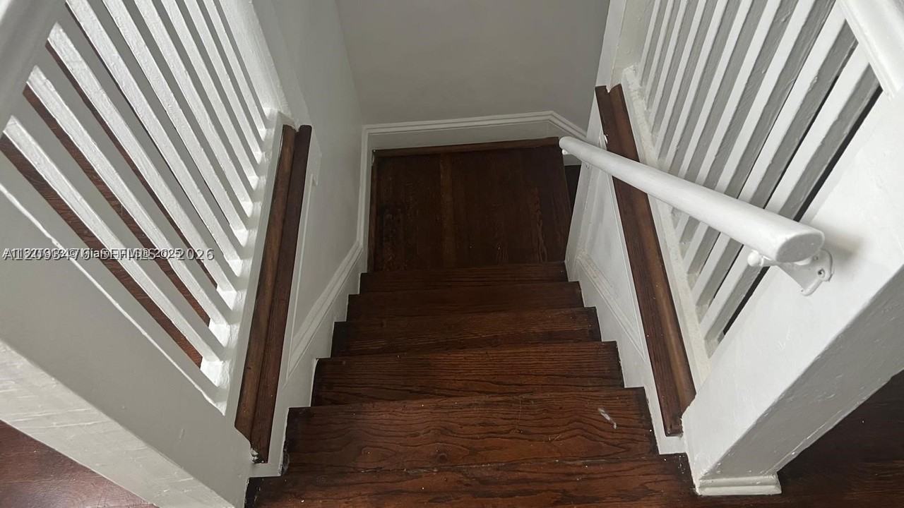 1053 Nw 30th St #2 - Photo 7 of 10