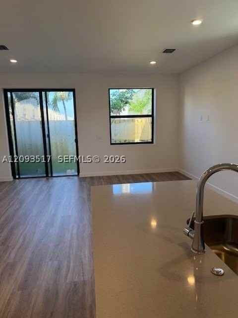 1017 Nw 1st Ave #1017D - Photo 7 of 20
